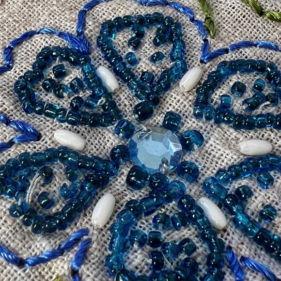 Vintage Linea Oro Linen Blend Beige 32" Square Beaded Floral Table Cloth - Picture 4 of 10